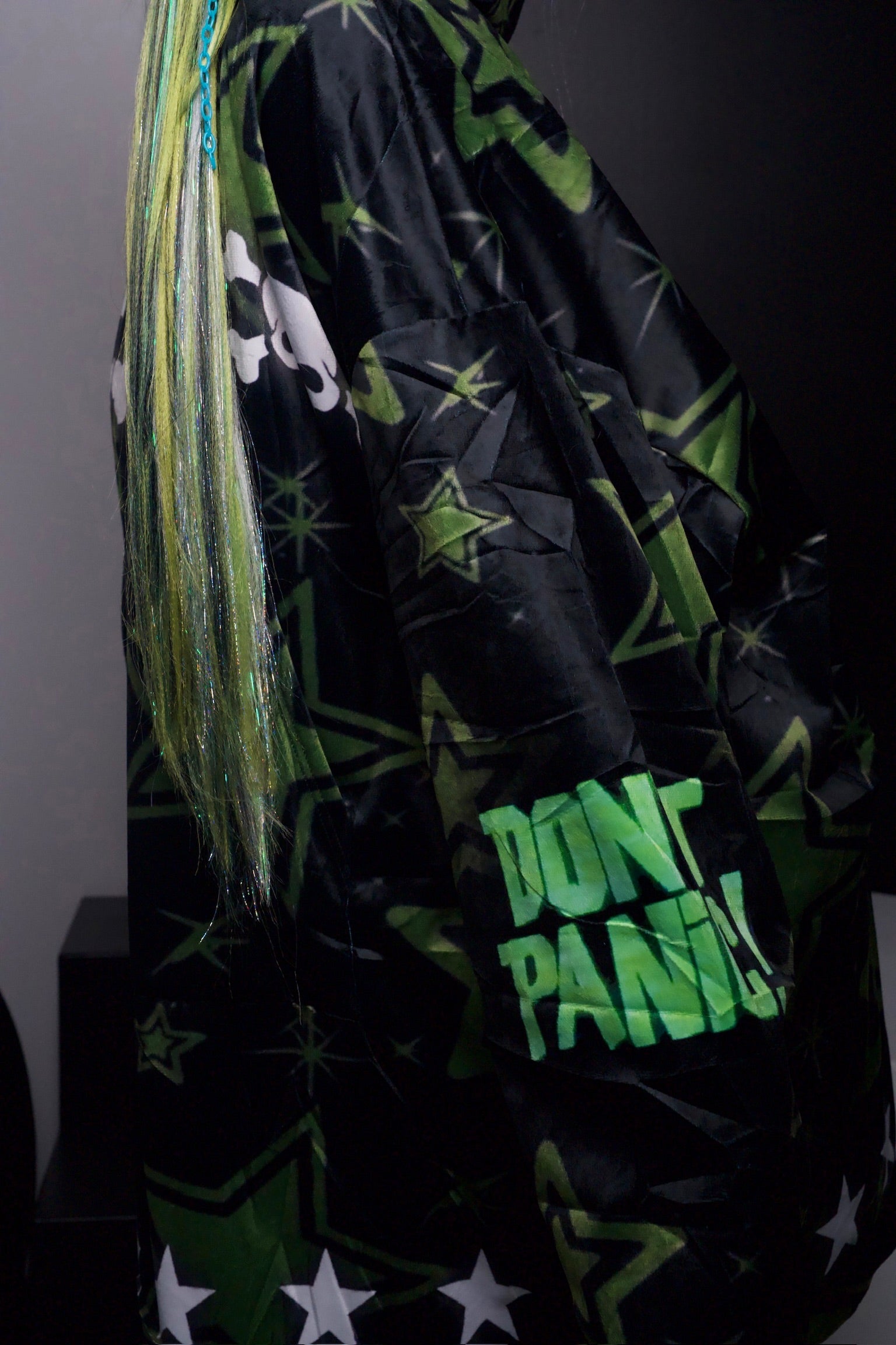 Don't Panic XL Huggie