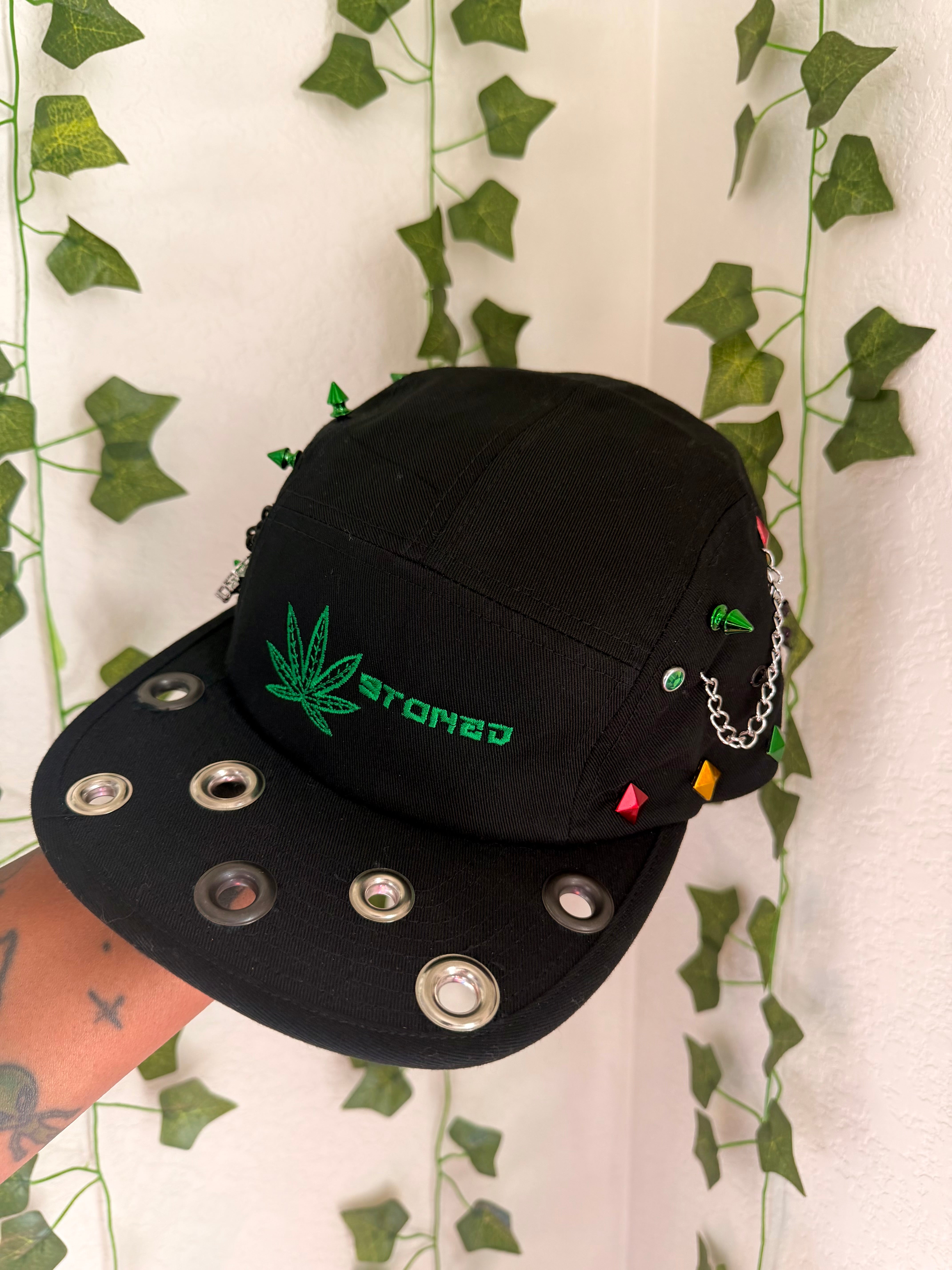 1-of-1-stoned-with-grommets