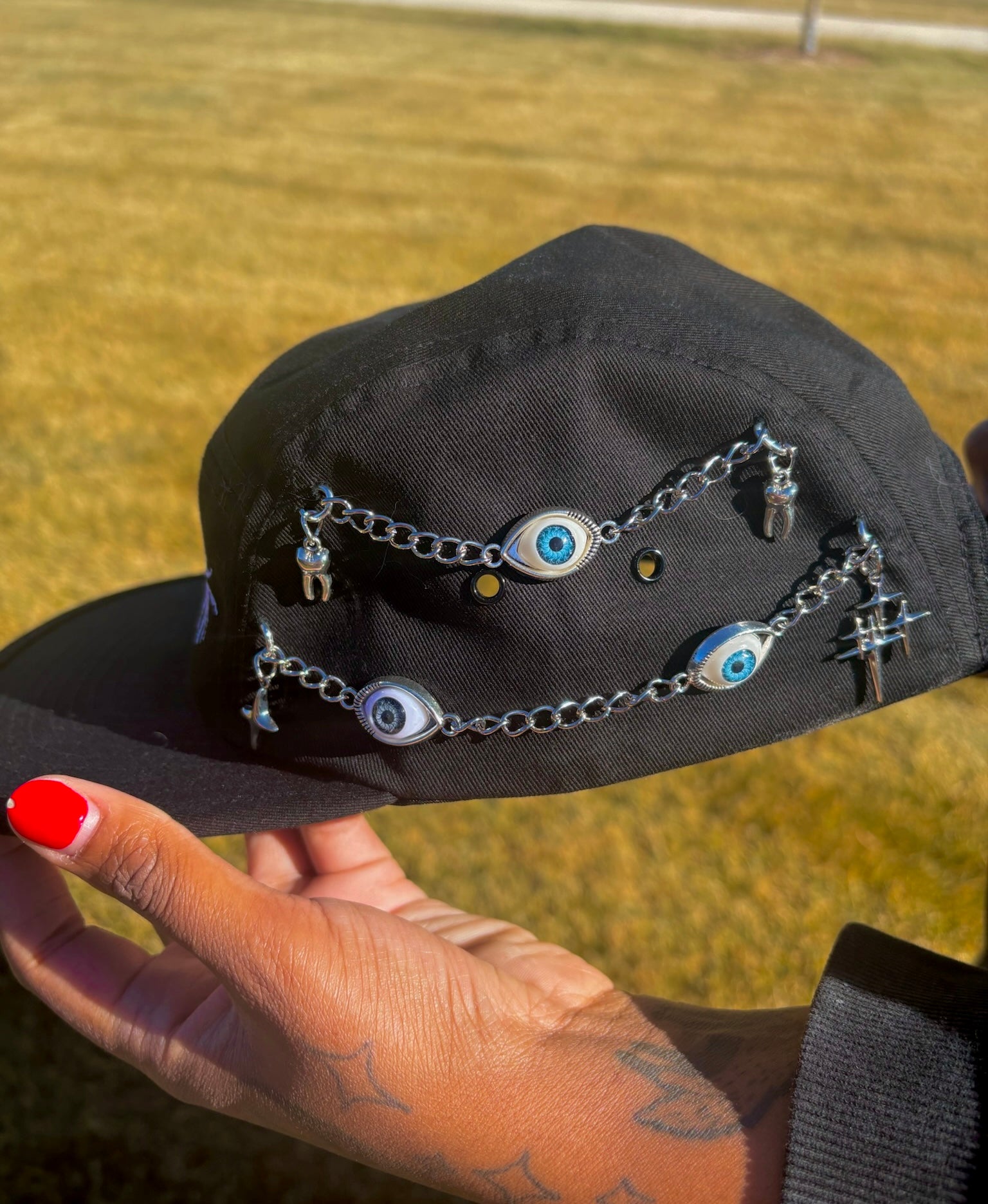 140 Red 1 of 1 5 Panel